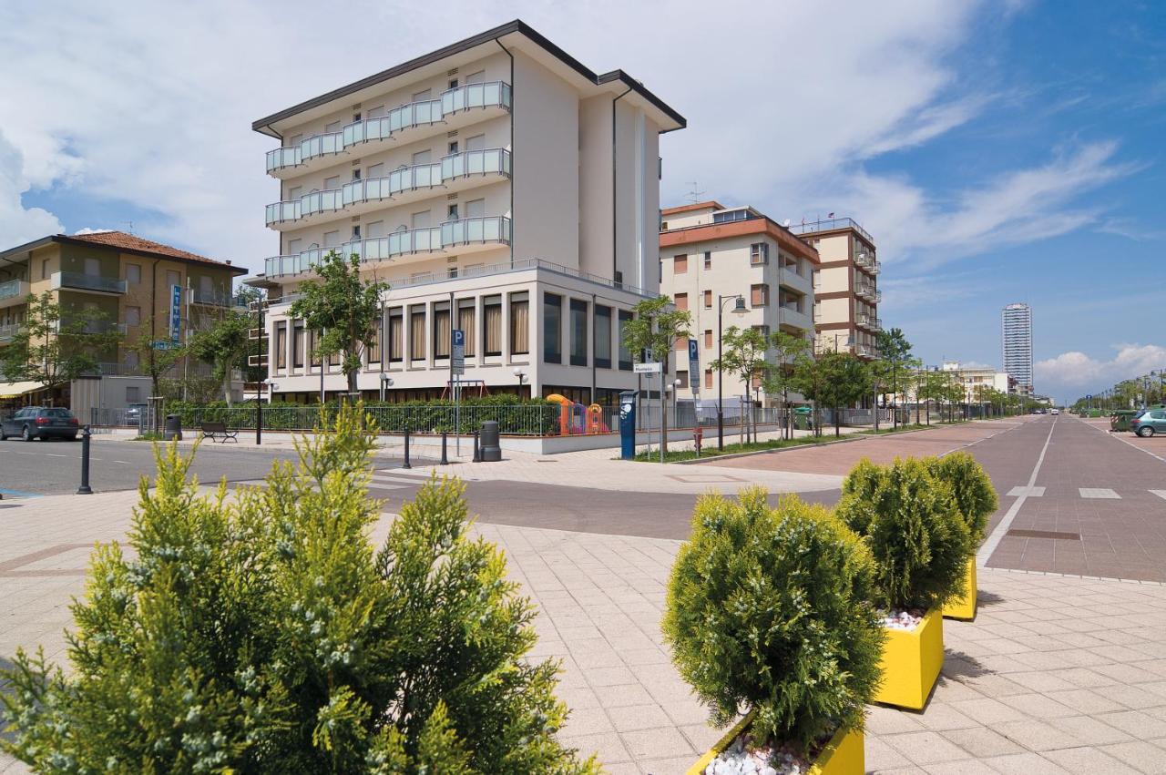 Little Hotel Cesenatico Exterior foto