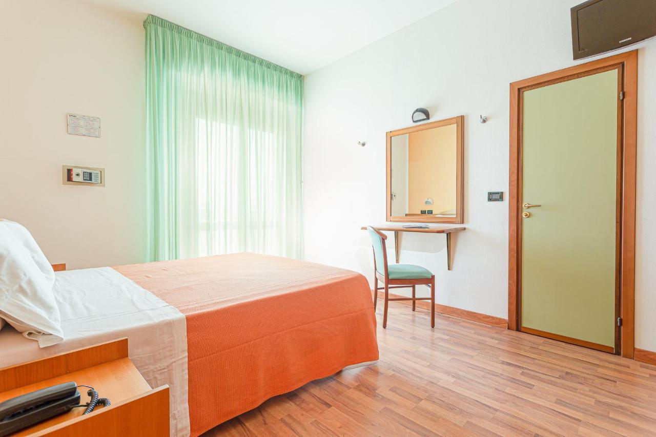 Little Hotel Cesenatico Exterior foto